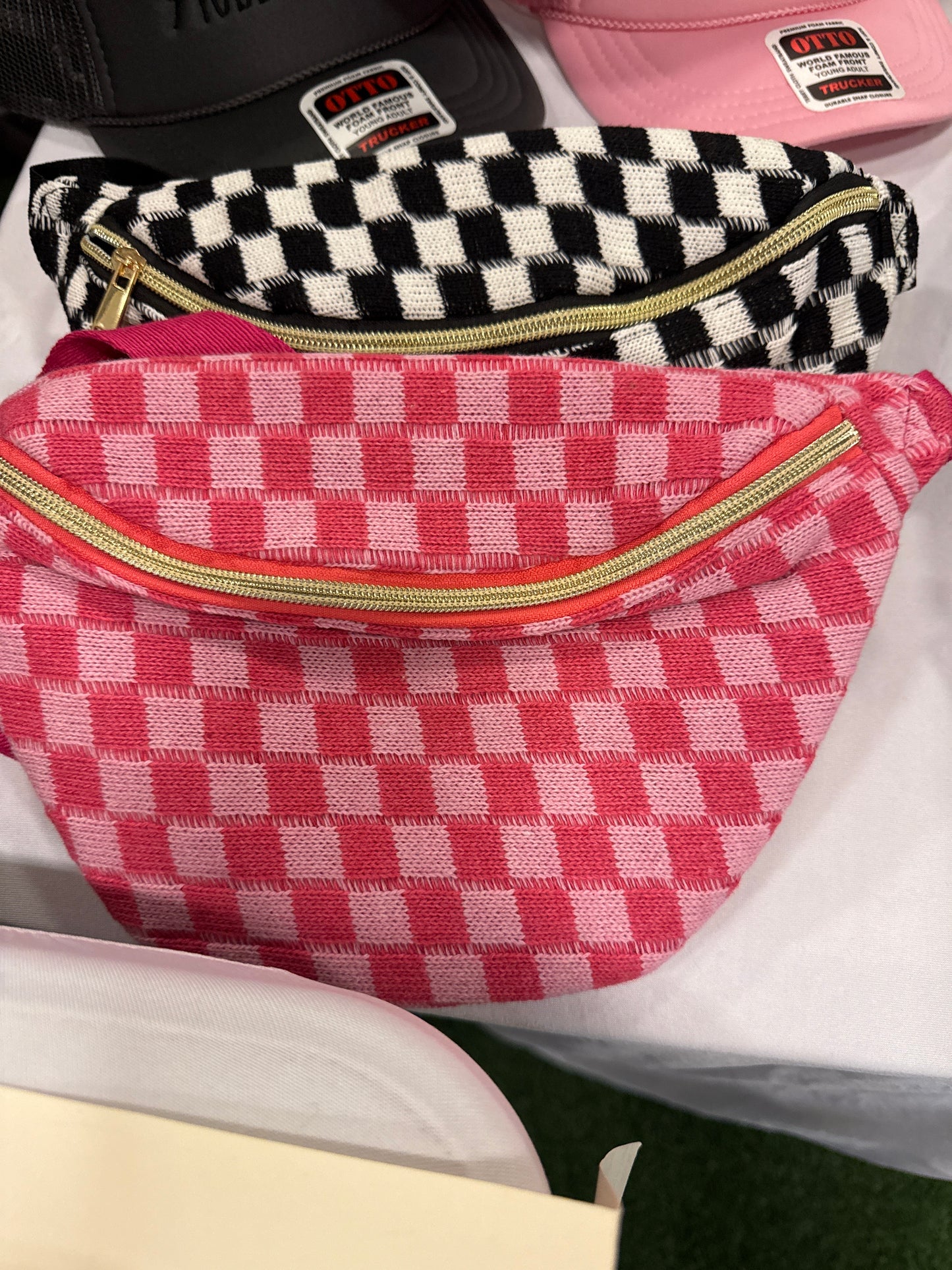 $10 checkered Fanny