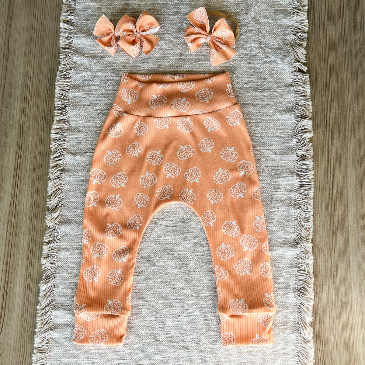 Halloween Pumpkin joggers for baby girl boy, gender neutral orange clothing, Halloween outfit for baby with bow, pumpkin toddler clothing